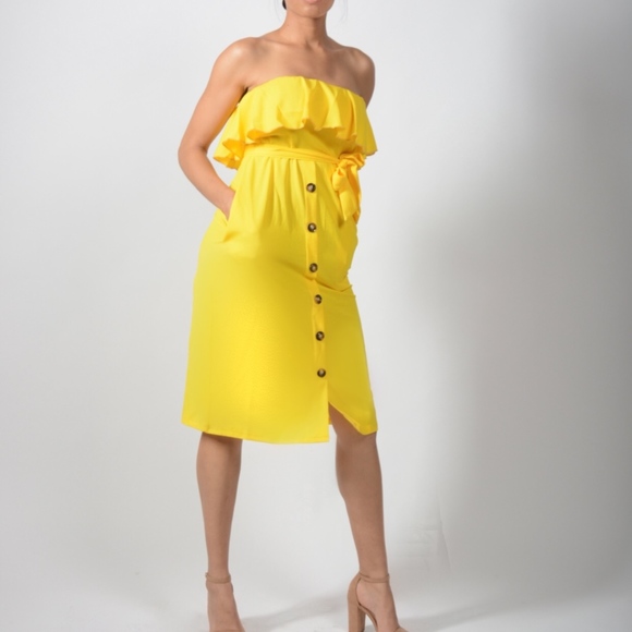 Yellow Halter Dress www.sambellaspalace.com - Picture 1 of 3